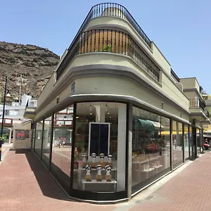 Edificio Playa , Puerto De Mogan Spain
